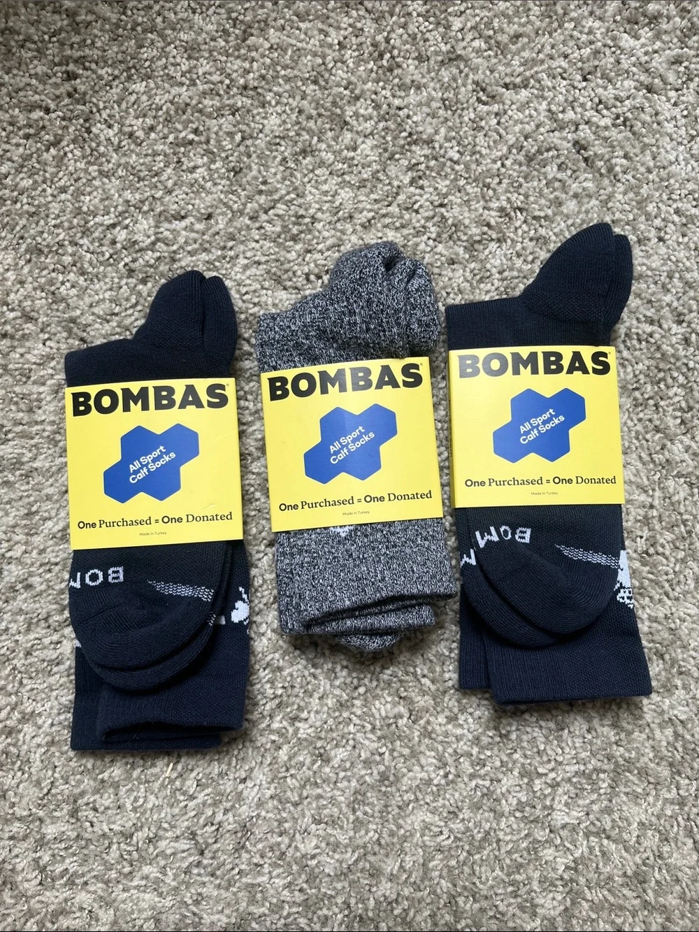 Bombas Men's Athletic Crew Socks in Black and Heather Gray (3-Pack) - Medium